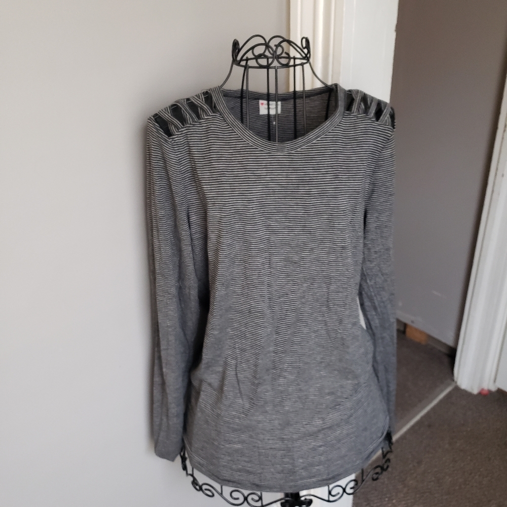 3/$20 Semi-Cold Shoulder Top